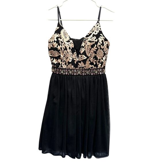✨ Emerald Sundae Sparkly Embellished Mini Dress – Y2K Prom Homecoming Glam ✨ - Picture 1 of 13